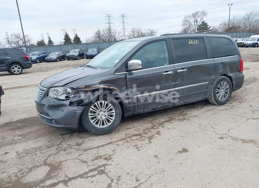 Photo 2 of 2015 Chrysler Town & COUNTRY TOURING-L (VIN 2C4RC1CG4FR525588)