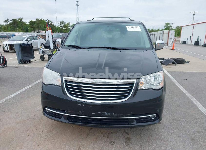 Photo 13 of 2015 Chrysler Town & COUNTRY TOURING-L (VIN 2C4RC1CG4FR675247)
