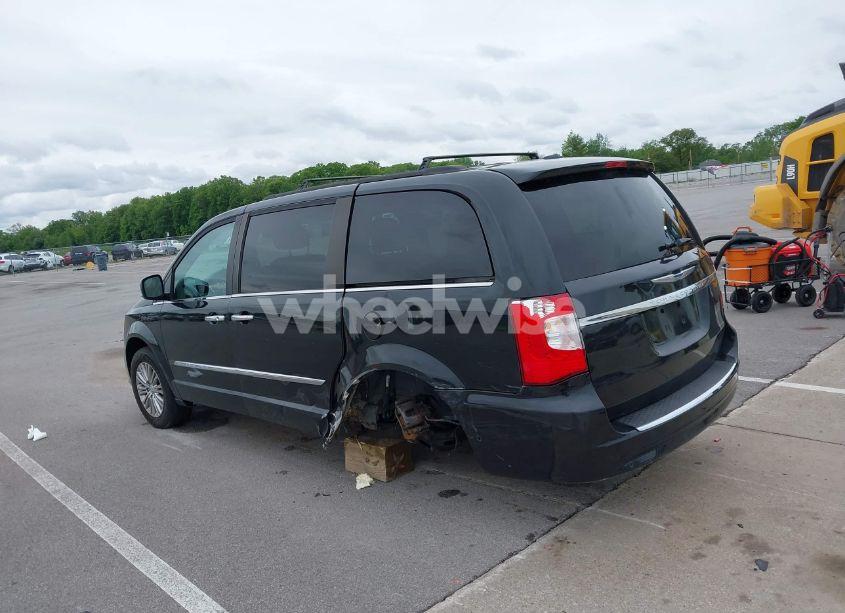 Photo 3 of 2015 Chrysler Town & COUNTRY TOURING-L (VIN 2C4RC1CG4FR675247)