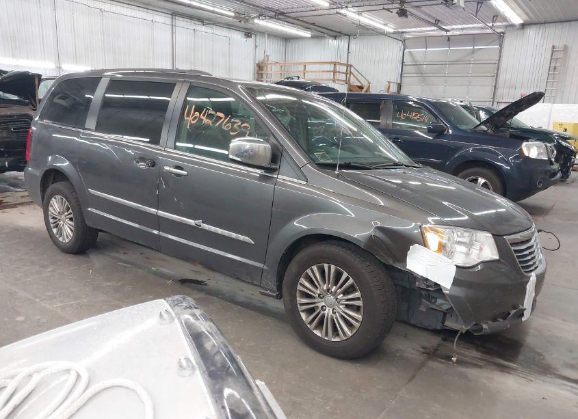 2016 Chrysler Town & COUNTRY TOURING-L ANNIVERSARY EDITION (VIN 2C4RC1CG4GR121840) main photo