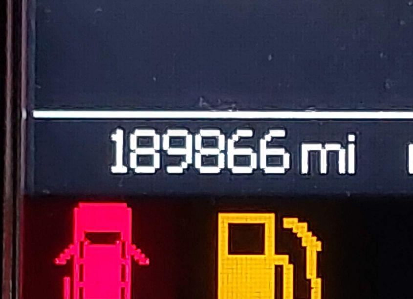 Photo 15 of 2016 Chrysler Town & COUNTRY TOURING-L ANNIVERSARY EDITION (VIN 2C4RC1CG4GR121840)