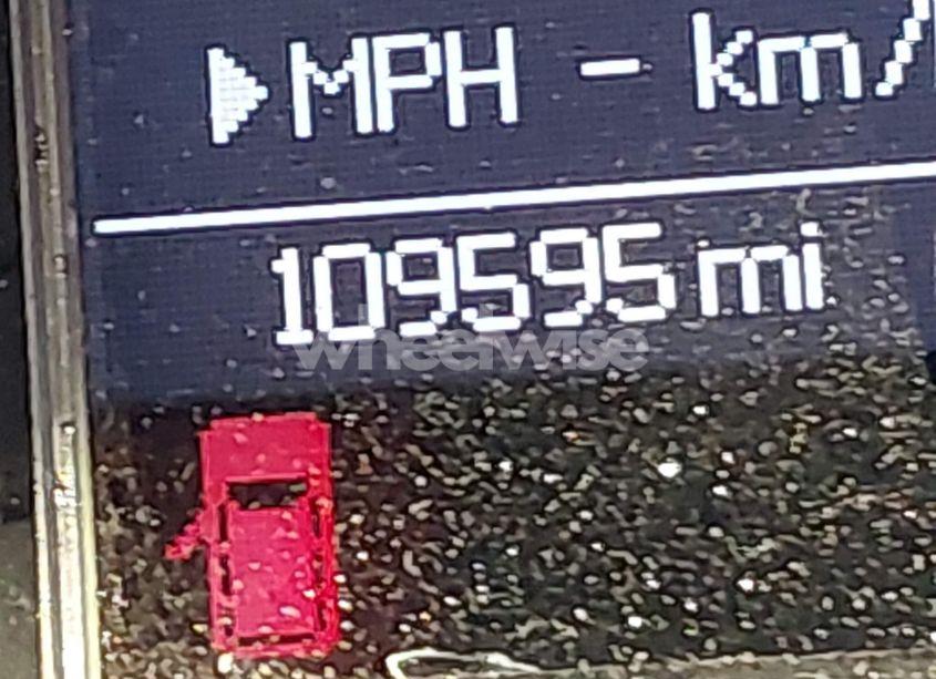 Photo 15 of 2016 Chrysler Town & COUNTRY TOURING-L ANNIVERSARY EDITION (VIN 2C4RC1CG4GR138010)