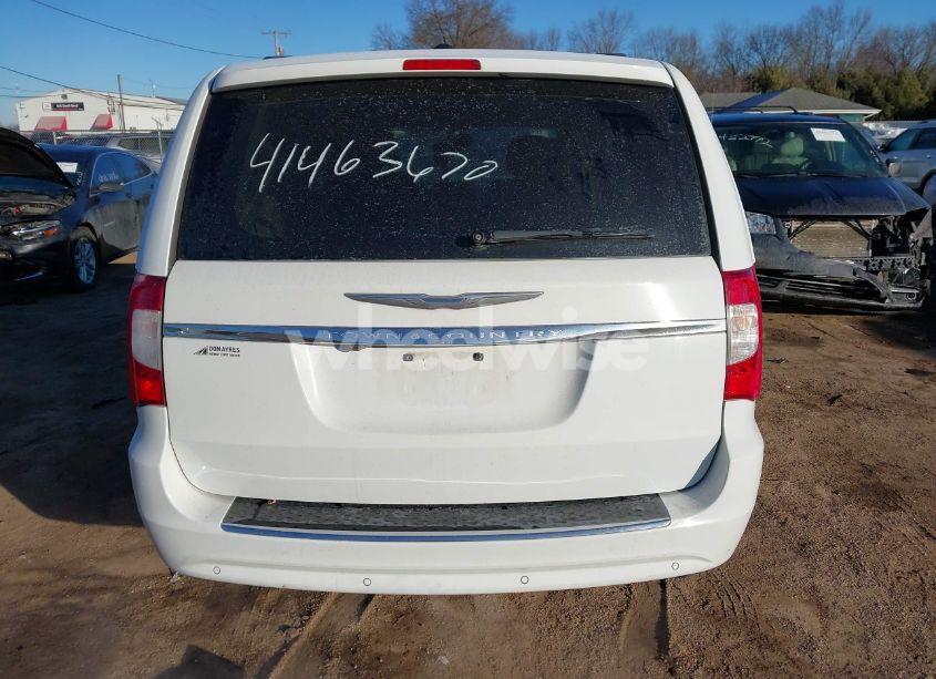 Photo 16 of 2016 Chrysler Town & COUNTRY TOURING-L ANNIVERSARY EDITION (VIN 2C4RC1CG4GR138010)