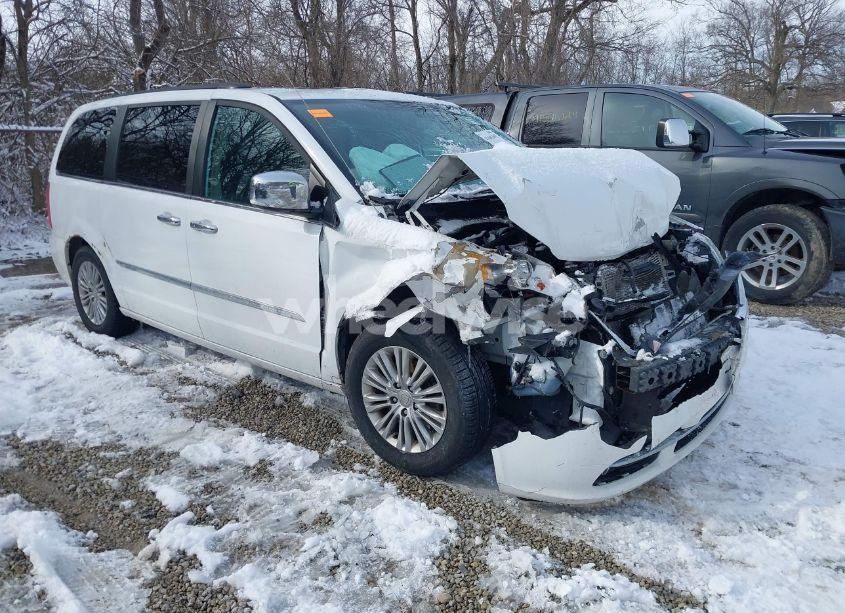 2016 Chrysler Town & COUNTRY TOURING-L ANNIVERSARY EDITION (VIN 2C4RC1CG4GR200487) main photo