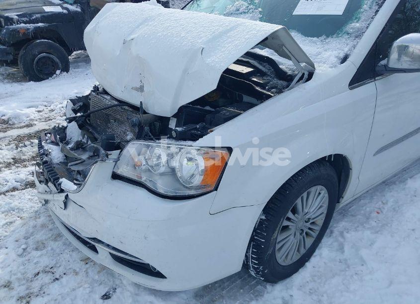 Photo 17 of 2016 Chrysler Town & COUNTRY TOURING-L ANNIVERSARY EDITION (VIN 2C4RC1CG4GR200487)