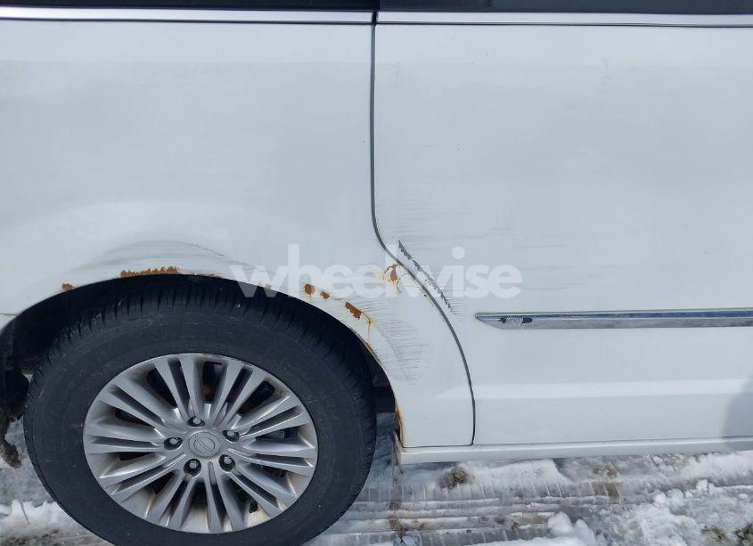 Photo 18 of 2016 Chrysler Town & COUNTRY TOURING-L ANNIVERSARY EDITION (VIN 2C4RC1CG4GR200487)