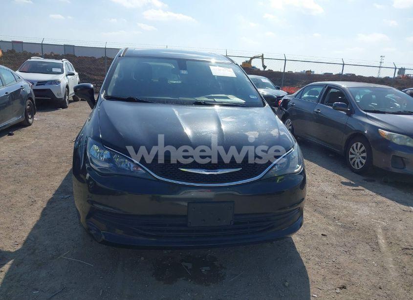 Photo 12 of 2017 Chrysler Pacifica LX (VIN 2C4RC1CG4HR579735)