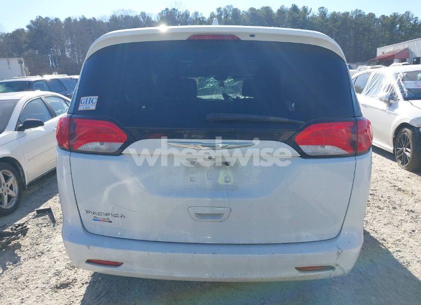 Photo 16 of 2017 Chrysler Pacifica LX (VIN 2C4RC1CG4HR796444)