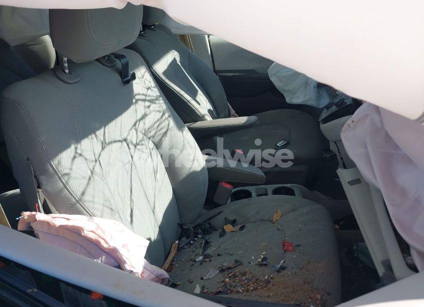 Photo 5 of 2017 Chrysler Pacifica LX (VIN 2C4RC1CG4HR796444)