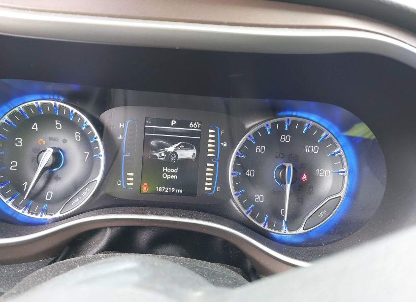 Photo 16 of 2018 Chrysler Pacifica LX (VIN 2C4RC1CG4JR171273)