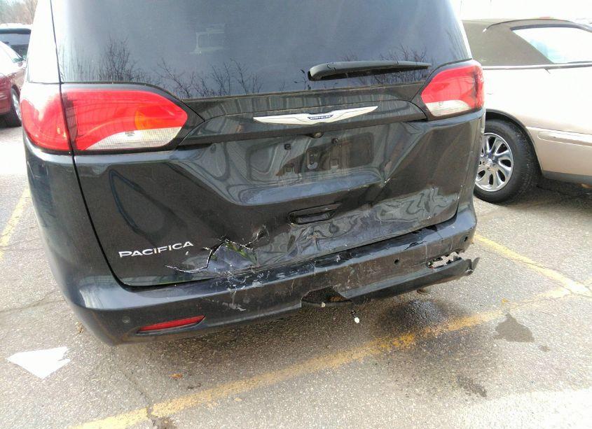 Photo 6 of 2019 Chrysler Pacifica LX (VIN 2C4RC1CG4KR508512)