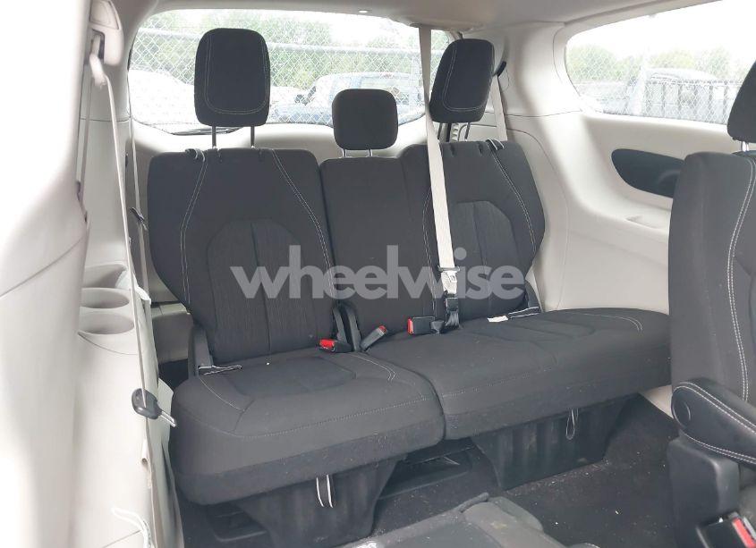 Photo 17 of 2022 Chrysler Voyager LX (VIN 2C4RC1CG4NR229873)