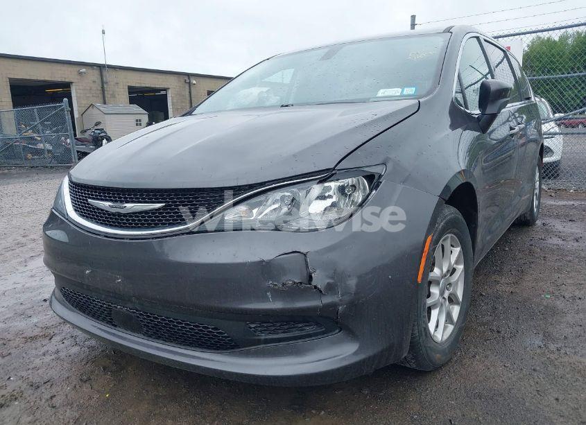 Photo 6 of 2022 Chrysler Voyager LX (VIN 2C4RC1CG4NR229873)
