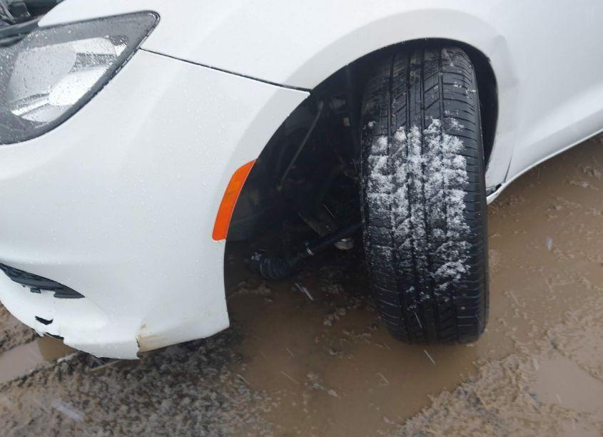 Photo 6 of 2023 Chrysler Voyager LX (VIN 2C4RC1CG4PR511840)