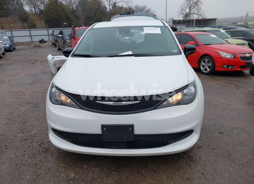 Photo 13 of 2024 Chrysler Voyager LX (VIN 2C4RC1CG4RR112896)