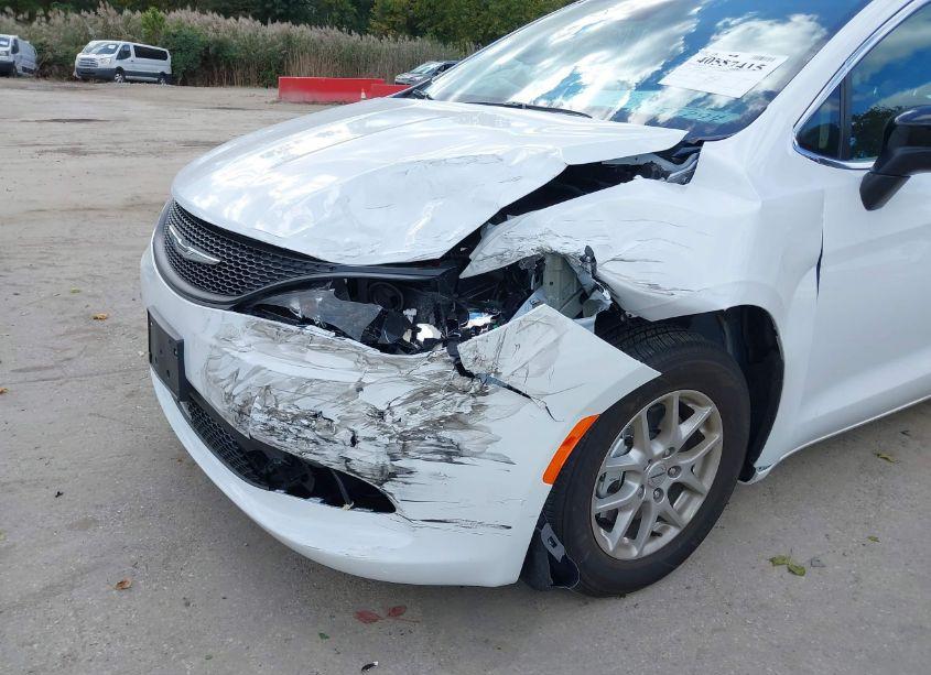 Photo 6 of 2024 Chrysler Voyager LX (VIN 2C4RC1CG4RR184004)