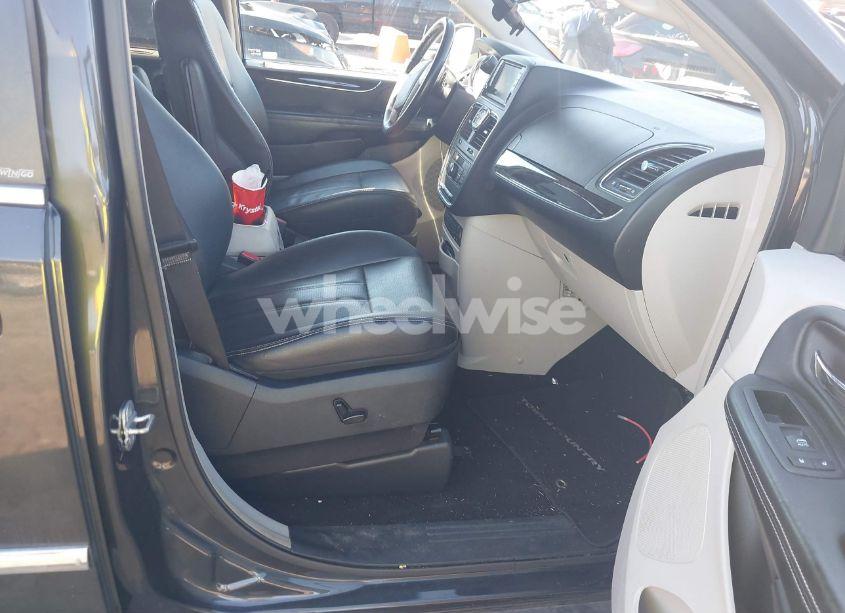 Photo 5 of 2012 Chrysler Town & COUNTRY TOURING-L (VIN 2C4RC1CG5CR174881)