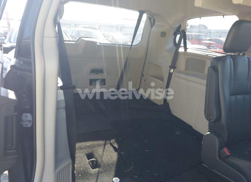 Photo 8 of 2012 Chrysler Town & COUNTRY TOURING-L (VIN 2C4RC1CG5CR174881)