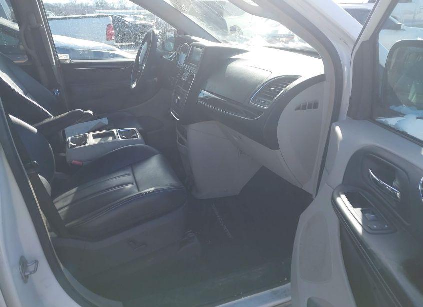 Photo 5 of 2012 Chrysler Town & COUNTRY TOURING-L (VIN 2C4RC1CG5CR233119)