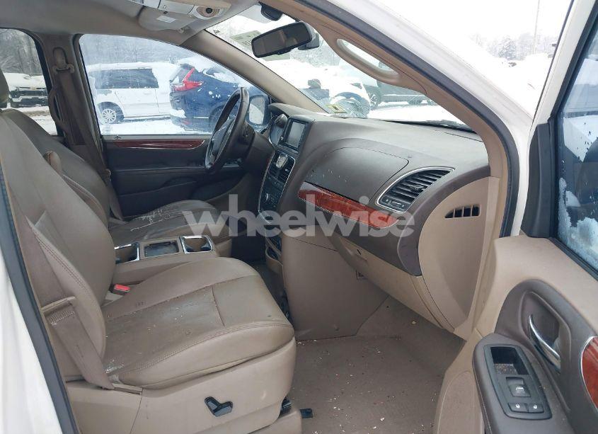 Photo 5 of 2012 Chrysler Town & COUNTRY TOURING-L (VIN 2C4RC1CG5CR245240)