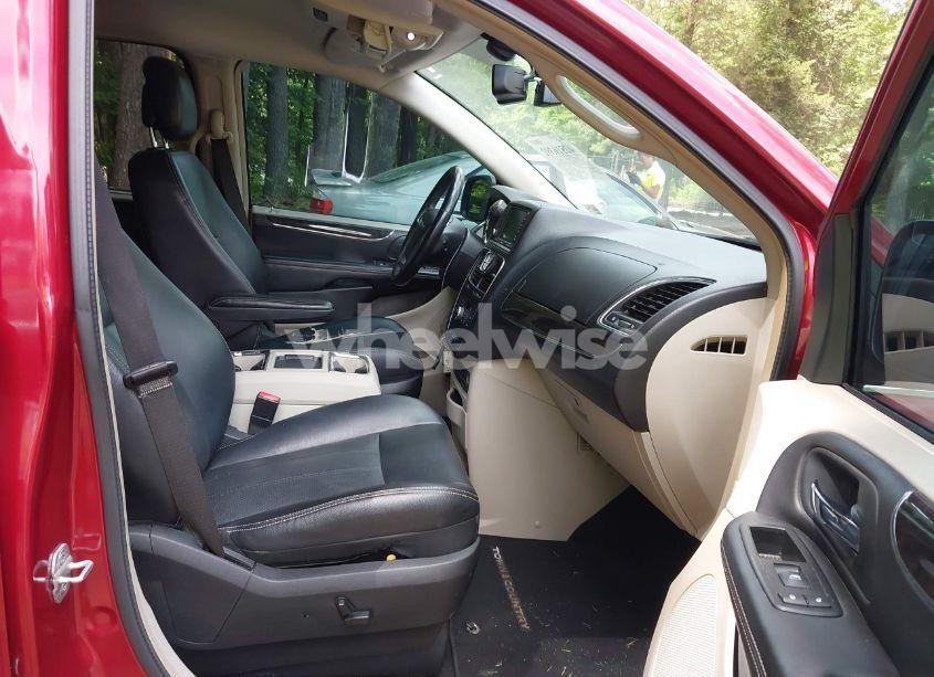 Photo 5 of 2012 Chrysler Town & COUNTRY TOURING-L (VIN 2C4RC1CG5CR278917)