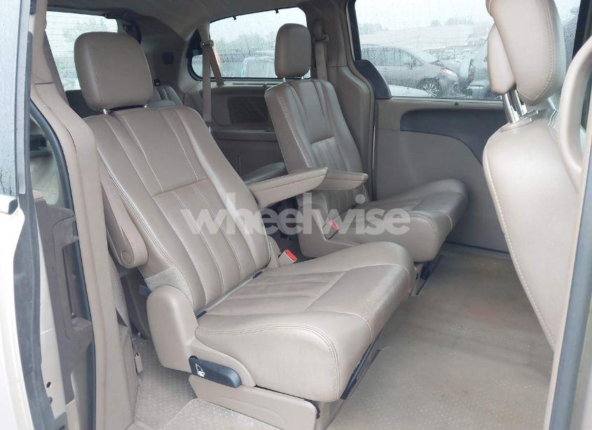 Photo 8 of 2012 Chrysler Town & COUNTRY TOURING-L (VIN 2C4RC1CG5CR279016)