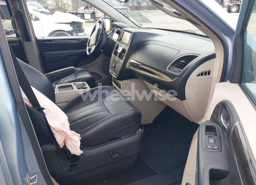 Photo 5 of 2012 Chrysler Town & COUNTRY TOURING-L (VIN 2C4RC1CG5CR338596)