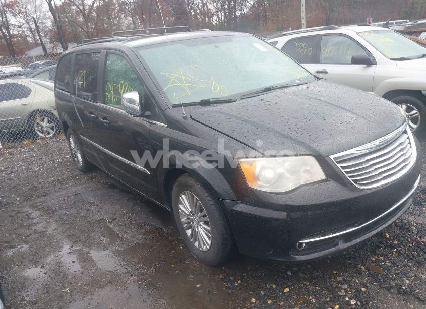 2013 Chrysler Town & COUNTRY TOURING-L (VIN 2C4RC1CG5DR535396) main photo
