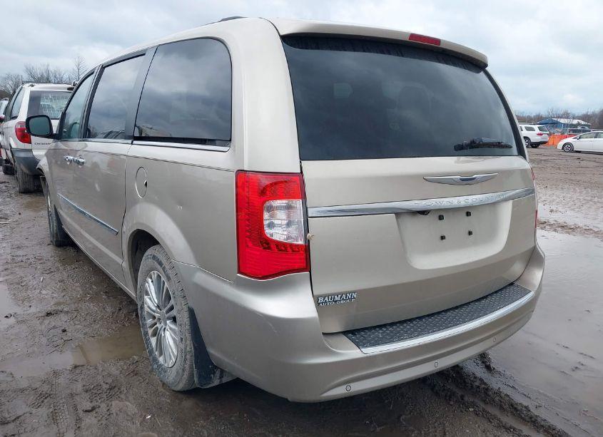 Photo 3 of 2013 Chrysler Town & COUNTRY TOURING-L (VIN 2C4RC1CG5DR536239)