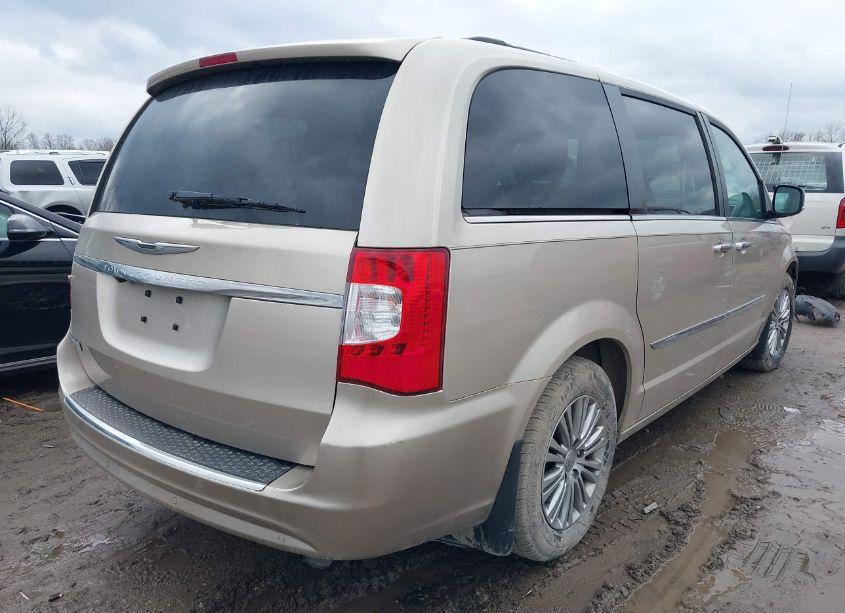 Photo 4 of 2013 Chrysler Town & COUNTRY TOURING-L (VIN 2C4RC1CG5DR536239)
