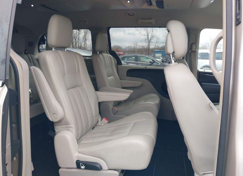 Photo 8 of 2013 Chrysler Town & COUNTRY TOURING-L (VIN 2C4RC1CG5DR536239)