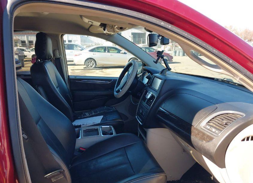 Photo 5 of 2013 Chrysler Town & COUNTRY TOURING-L (VIN 2C4RC1CG5DR541473)