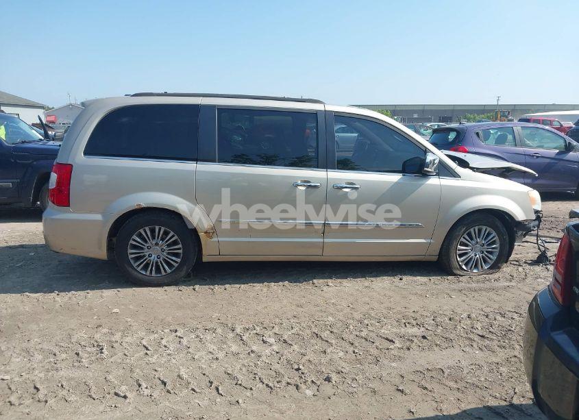 Photo 14 of 2013 Chrysler Town & COUNTRY TOURING-L (VIN 2C4RC1CG5DR684309)