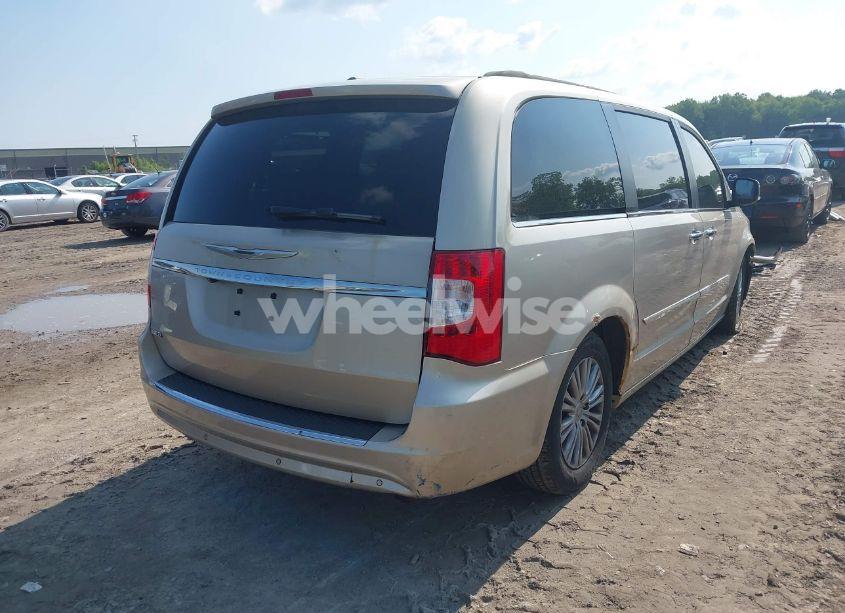 Photo 4 of 2013 Chrysler Town & COUNTRY TOURING-L (VIN 2C4RC1CG5DR684309)