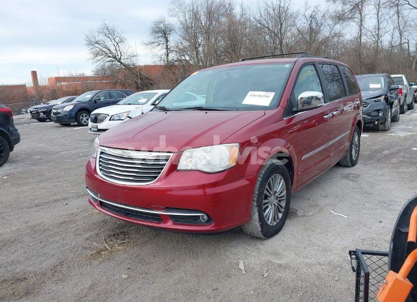 Photo 2 of 2014 Chrysler Town & COUNTRY TOURING-L (VIN 2C4RC1CG5ER138420)