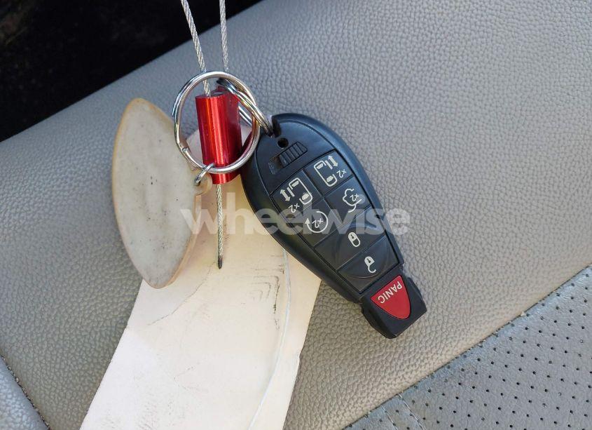 Photo 11 of 2014 Chrysler Town & COUNTRY TOURING-L (VIN 2C4RC1CG5ER228649)