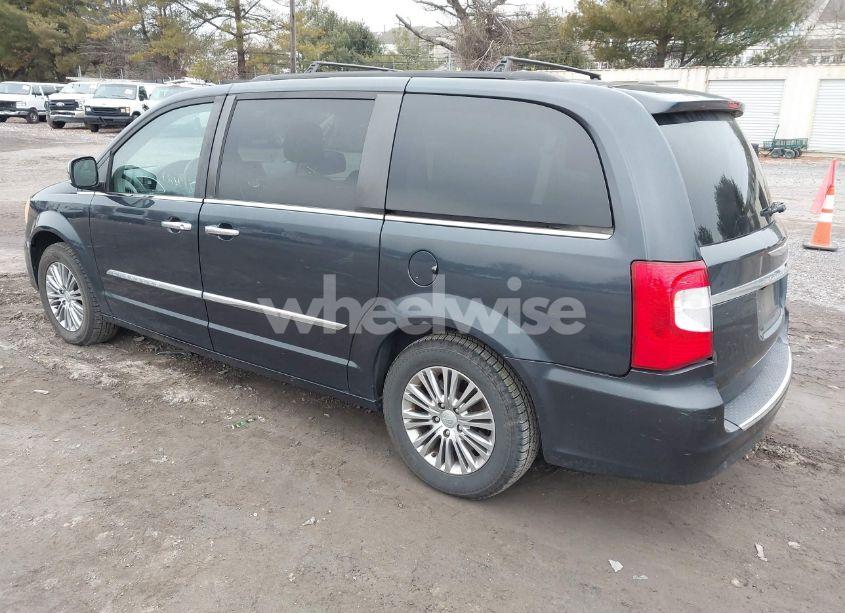 Photo 3 of 2014 Chrysler Town & COUNTRY TOURING-L (VIN 2C4RC1CG5ER228649)