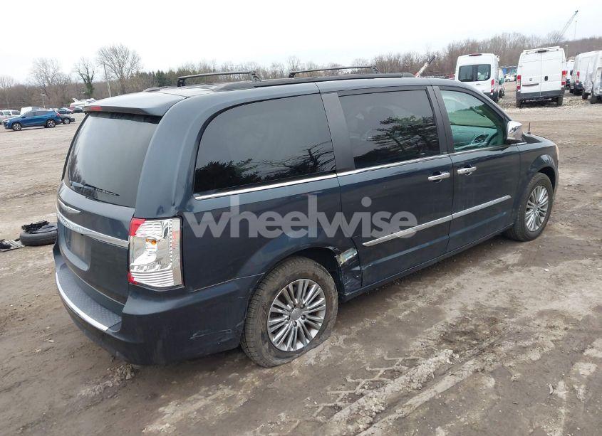 Photo 4 of 2014 Chrysler Town & COUNTRY TOURING-L (VIN 2C4RC1CG5ER228649)