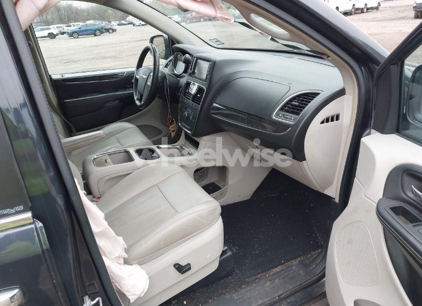 Photo 5 of 2014 Chrysler Town & COUNTRY TOURING-L (VIN 2C4RC1CG5ER228649)