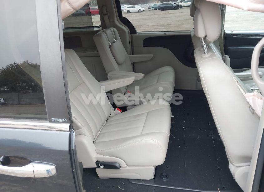 Photo 8 of 2014 Chrysler Town & COUNTRY TOURING-L (VIN 2C4RC1CG5ER228649)