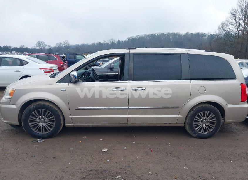 Photo 14 of 2014 Chrysler Town & COUNTRY TOURING-L 30TH ANNIVERSARY (VIN 2C4RC1CG5ER251896)