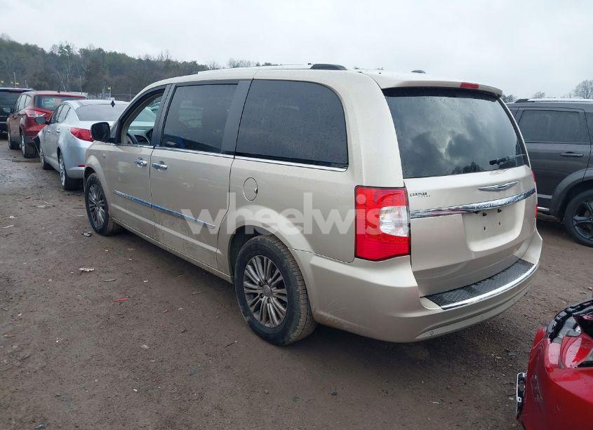 Photo 3 of 2014 Chrysler Town & COUNTRY TOURING-L 30TH ANNIVERSARY (VIN 2C4RC1CG5ER251896)