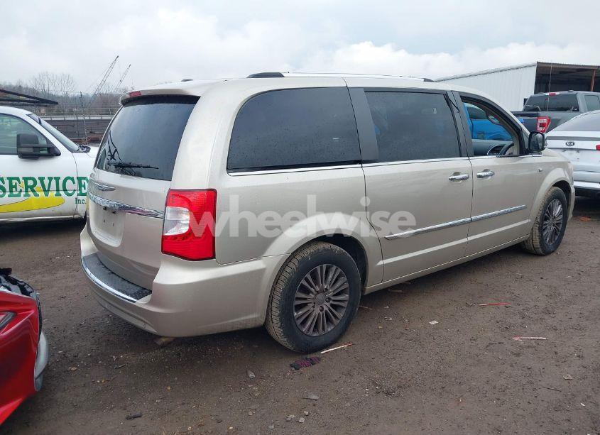 Photo 4 of 2014 Chrysler Town & COUNTRY TOURING-L 30TH ANNIVERSARY (VIN 2C4RC1CG5ER251896)