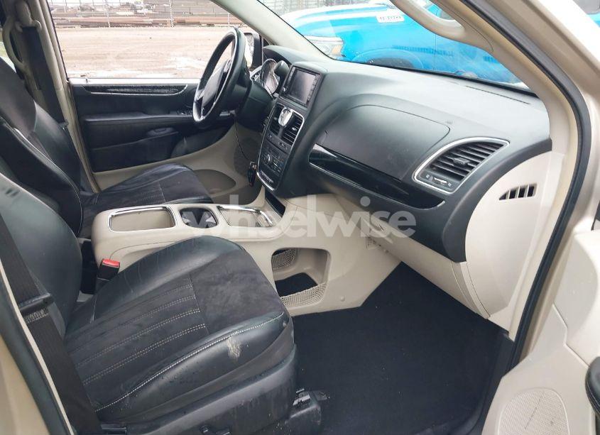 Photo 5 of 2014 Chrysler Town & COUNTRY TOURING-L 30TH ANNIVERSARY (VIN 2C4RC1CG5ER251896)