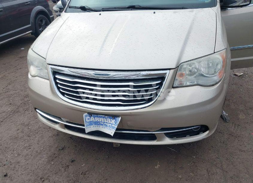 Photo 6 of 2014 Chrysler Town & COUNTRY TOURING-L 30TH ANNIVERSARY (VIN 2C4RC1CG5ER251896)