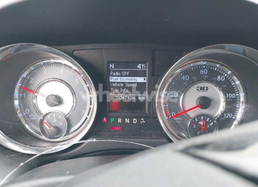 Photo 7 of 2014 Chrysler Town & COUNTRY TOURING-L 30TH ANNIVERSARY (VIN 2C4RC1CG5ER251896)