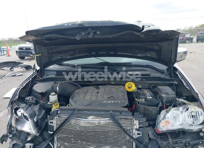 Photo 10 of 2014 Chrysler Town & COUNTRY TOURING-L (VIN 2C4RC1CG5ER257018)