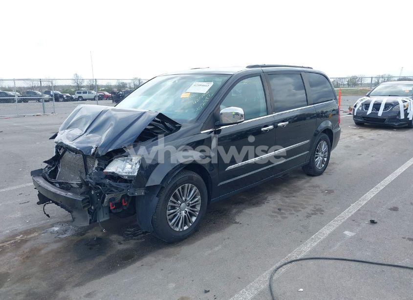 Photo 2 of 2014 Chrysler Town & COUNTRY TOURING-L (VIN 2C4RC1CG5ER257018)