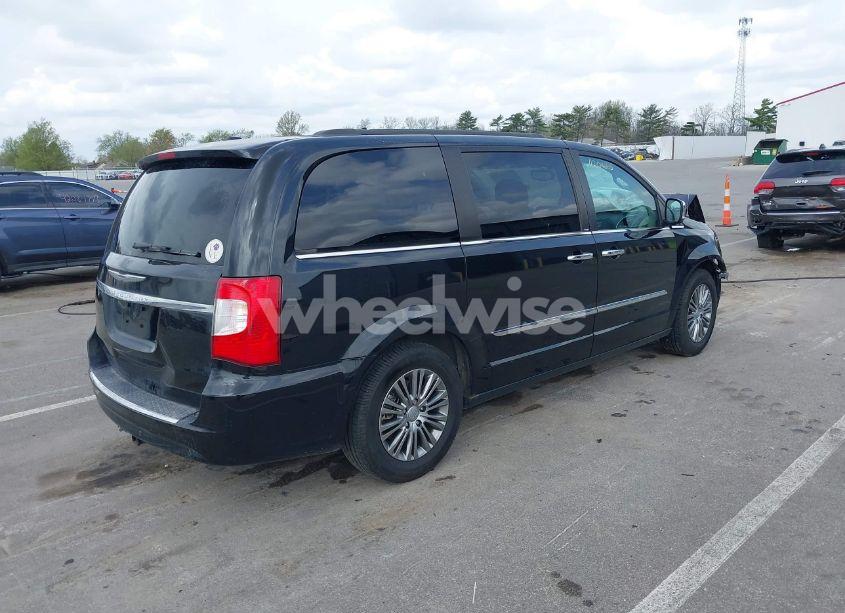 Photo 4 of 2014 Chrysler Town & COUNTRY TOURING-L (VIN 2C4RC1CG5ER257018)