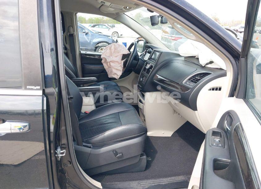 Photo 5 of 2014 Chrysler Town & COUNTRY TOURING-L (VIN 2C4RC1CG5ER257018)